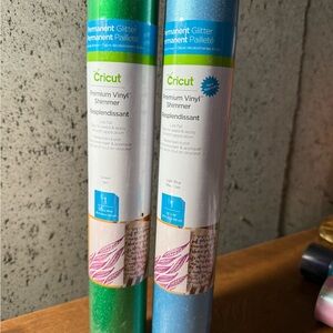 Cricut Craft Tubes in Green and Blue